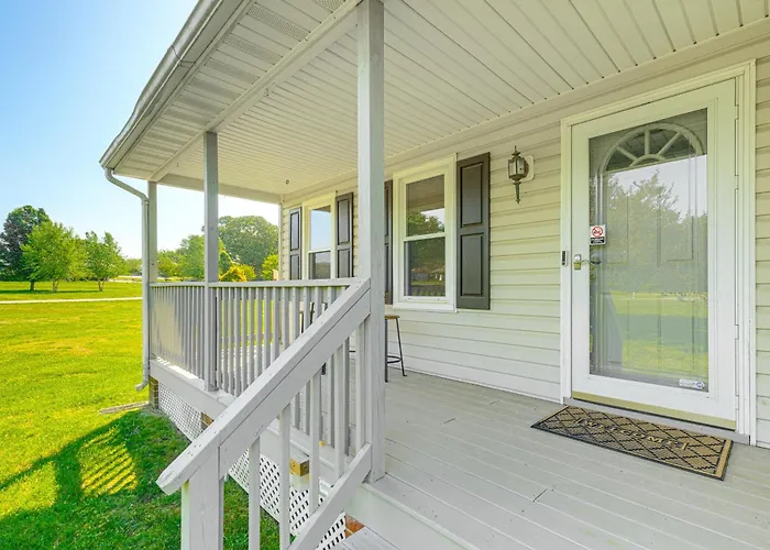 Richmond Area Home W/ Game Room & Patio!