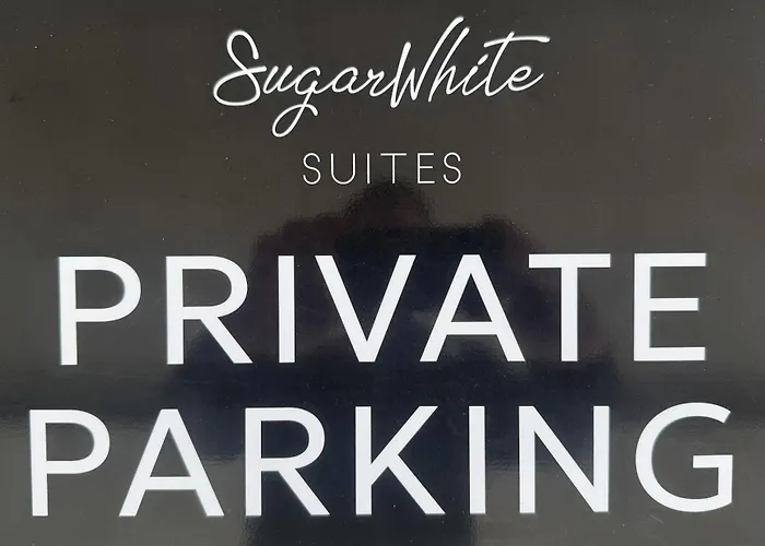 Sugarwhite Suites With Private Not Heated Pool