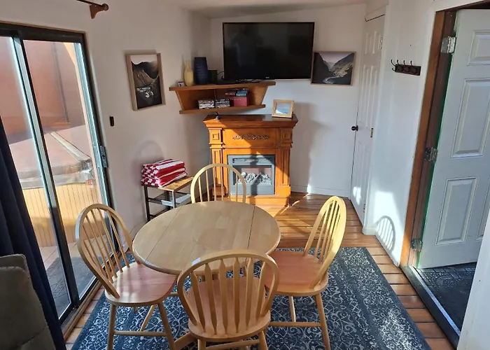 Ocean Cabin 1 W Private Jacuzzi Pet Friendly