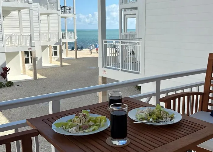 Hooked On Islamorada Oceanfront Townhome, Private Dock, Pool