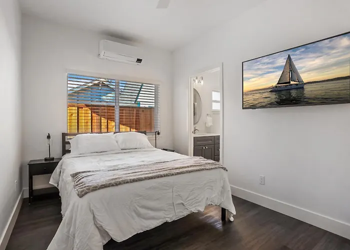 New 2Br2Ba Guest House