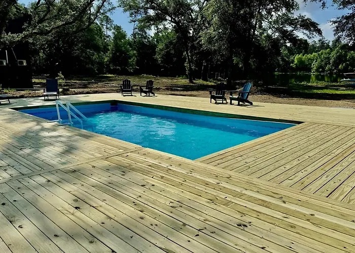 Lake-Pool & Close To Chappapeela Sports Park