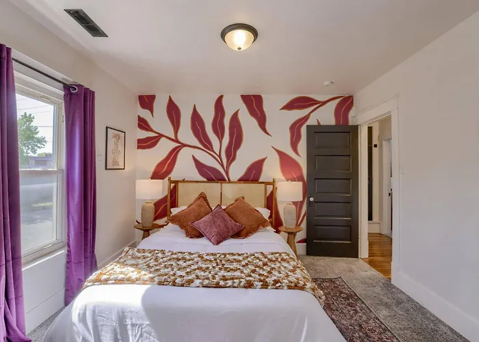 New 5Bd Near Unl & Dt | Poker Table & Games