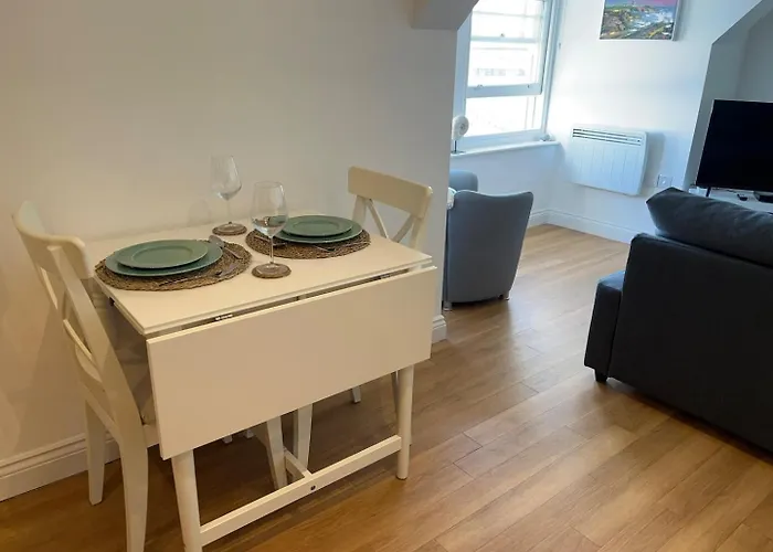 Apartment - Centre Of Swanage Stunning Sea Views