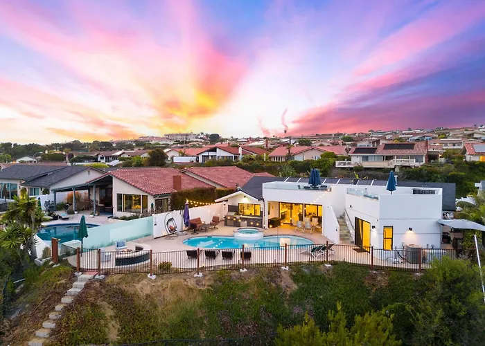 Modern La Jolla Escape Pool Rooftop Views