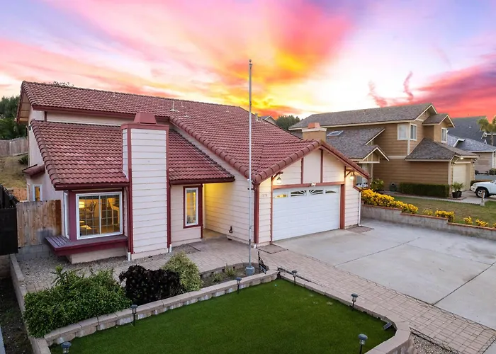 Spacious 4Br Oasis With Pool Table And Spa