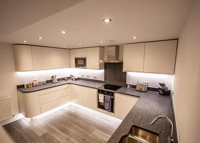 Luxury 4 Bedroom Ground Floor Apartment