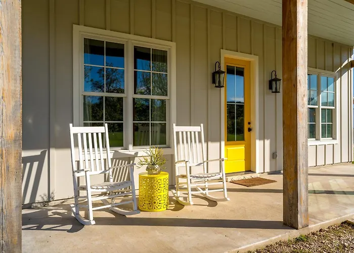 Sunflower Cottage With Hot Tub & Views