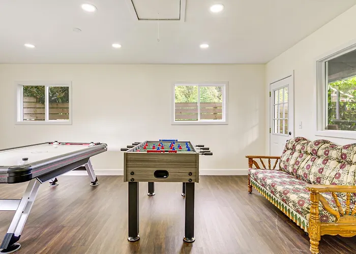 Deck, Yard & Game Room: Fun-Filled Redmond Home