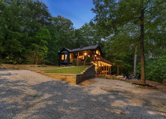 Luxury Cabin Hot Tub & Game Room Near Highlands