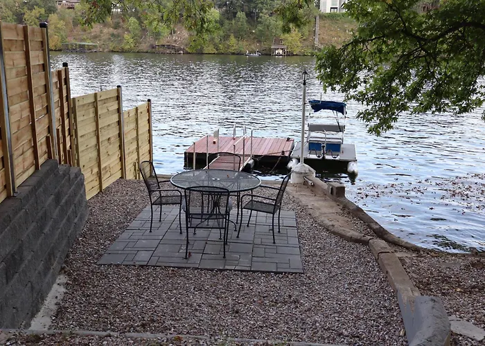 Lake Haven Cottage With Game Room, Swim Dock And Boat