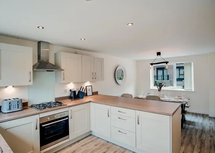 Orion - Luxury 4 Bedroom City Centre Townhouse
