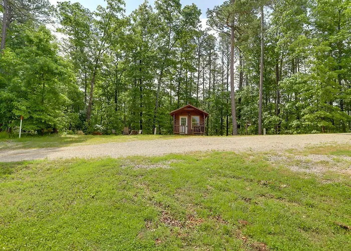 1 Mi To Current River: Cozy Studio Cabin!