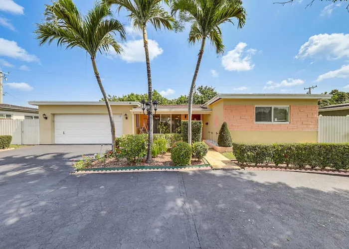 < 4 Mi To Hard Rock Stadium: Miramar Home W/ Bbq!