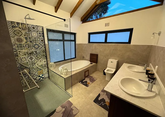 Fossa Dei Leoni Full Guest House