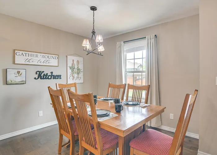 Pool Access, Grill & Gazebo: Ozark Getaway!