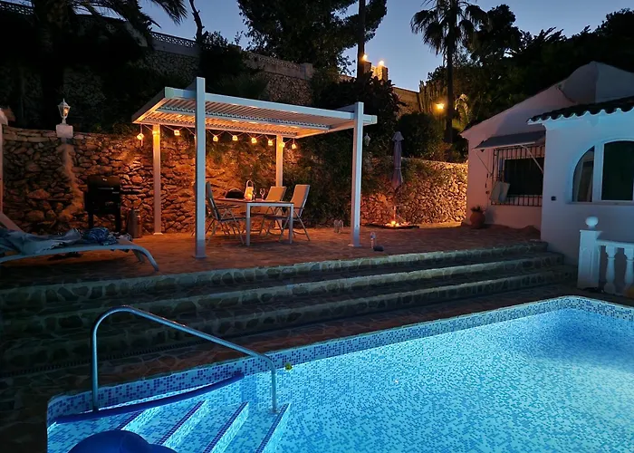 Renovierte Villa mit privatem Pool fußläufig zum Meer