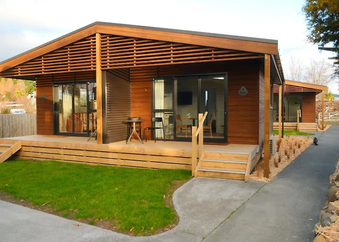 Tongariro Crossing Lodge