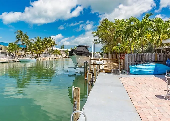 Keys Dream - Luxury Waterfront Home, Beach Club W Pool, 37' Dock
