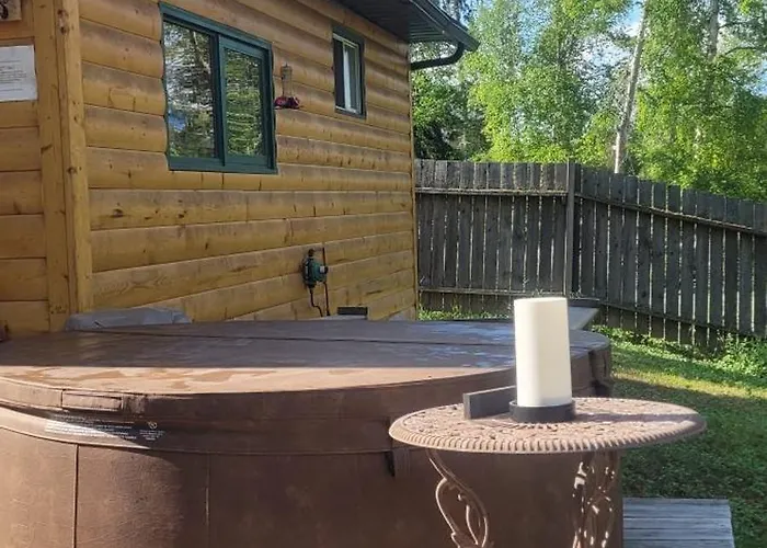 Beautiful Cabin Near Radium Hot Springs With Private Hot Tub