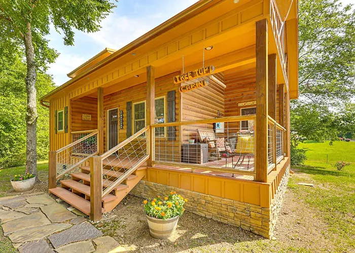 Secluded & Peaceful: 'Tree Top Cabin' W/ Loft