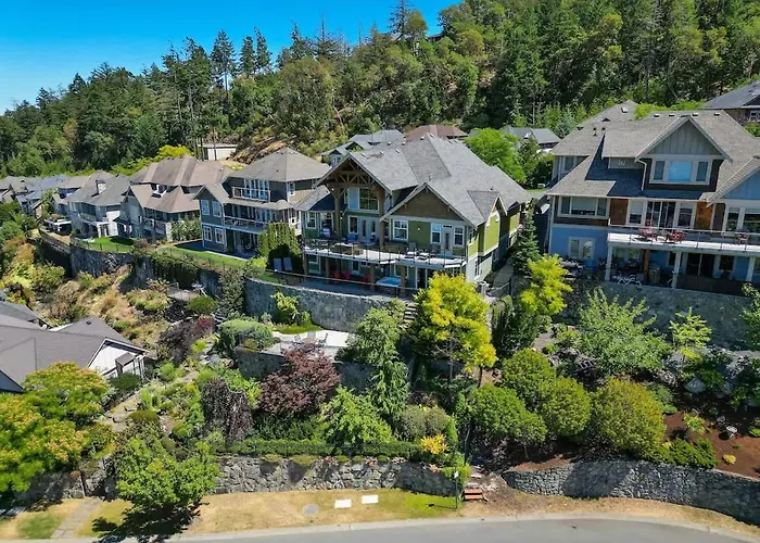 Mount Finlayson View Villa By Emr Vacation Rentals