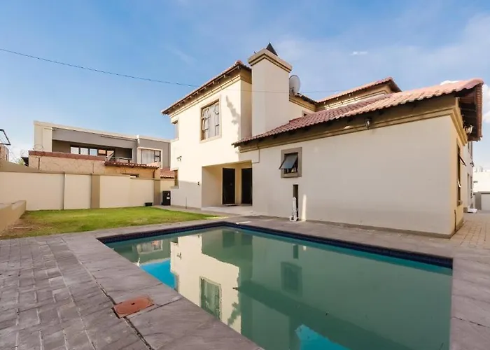 Villa On Dirk Smit