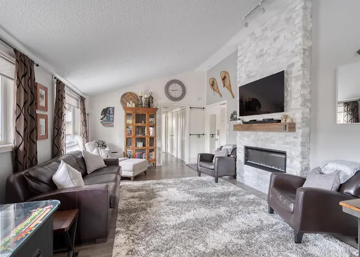 Mt Hood Village Condo - Cozy Retreat With Fireplace
