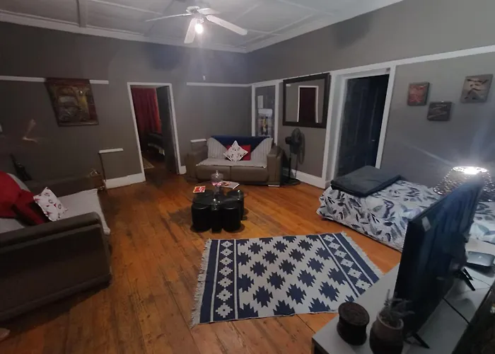 Karoo Refresh Cheerful 2 Bedroom House