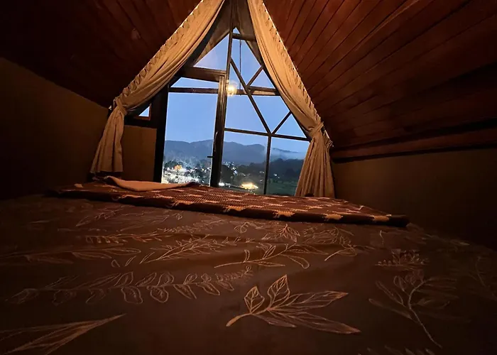 Rustique Lodge