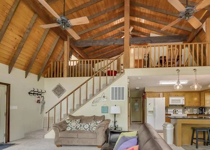 Barrel Cabin At Sandy Bass Bay