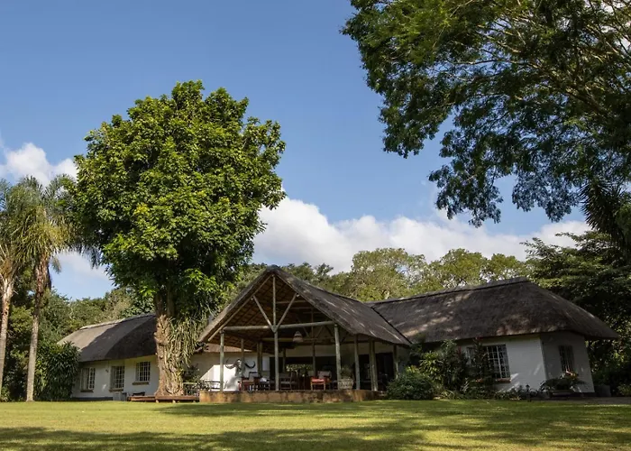 Seringa Lodge & Safaris
