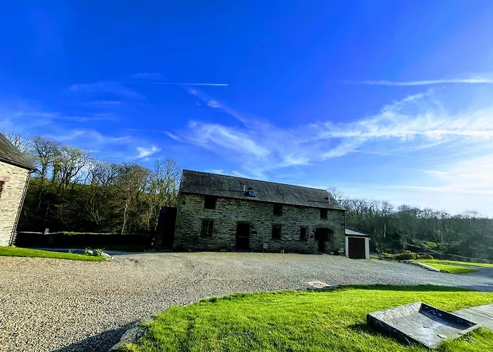 Troedyrhiw Holiday Cottages