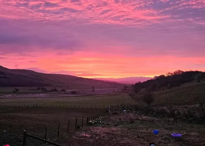 Glen Roe - 3 Bed Lodge On Friendly Farm Stay