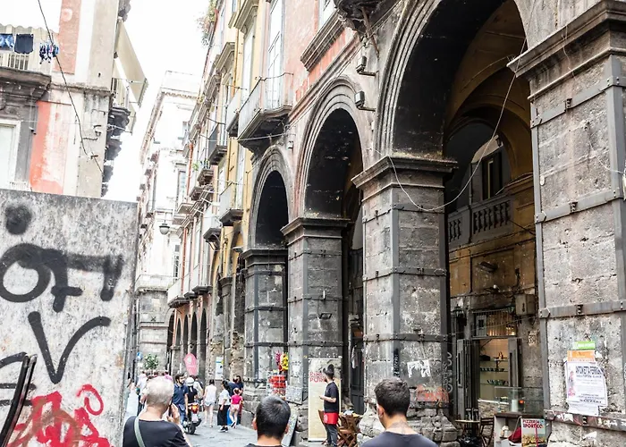 Vecchia Napoli - Tribunali
