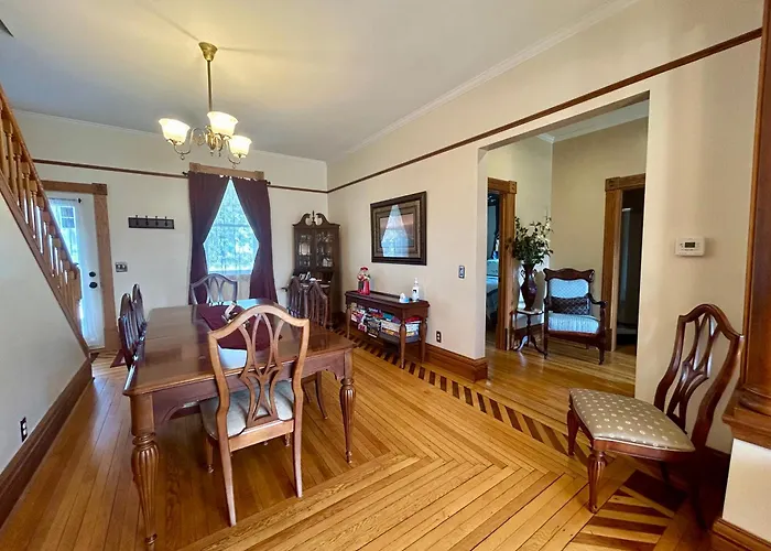Dr Combackers Historic 1880S Home