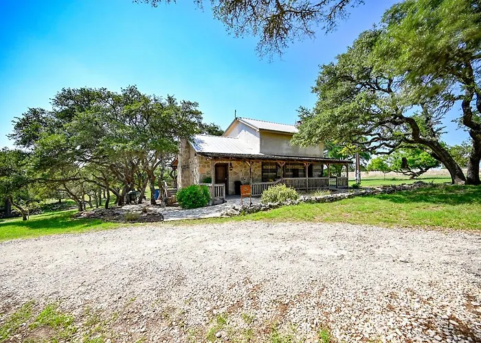 Luxury 23-Ac Ranch Casita W/Hot Tub!
