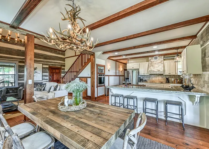 Luxury 23-Acre Ranch With Hottub Near Alamosprings