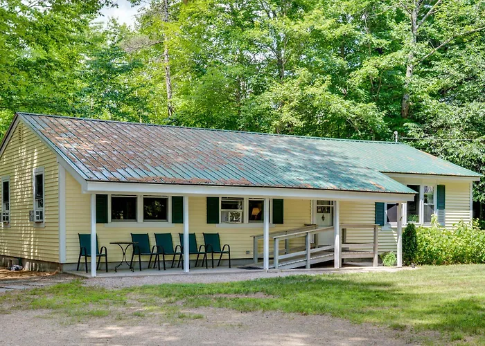 Outdoor Exploration: Quaint North Conway Cottage!