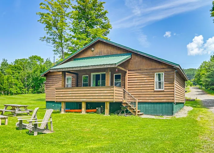 Rustic Cabin Retreat On Rangeley Lake!