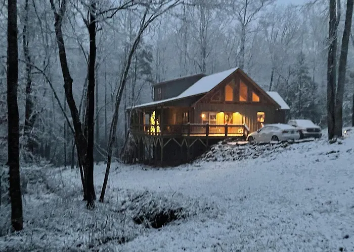 Holly Berry Hill - Walk To Lake Nottely, Unwind In The Hot Tub & Enjoy S'Mores Under The Stars
