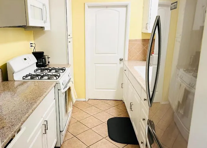 Los Angeles Home Located In Beautiful Pasadena