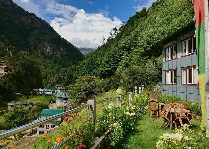 Buddha Lodge And Restaurant, Monjo