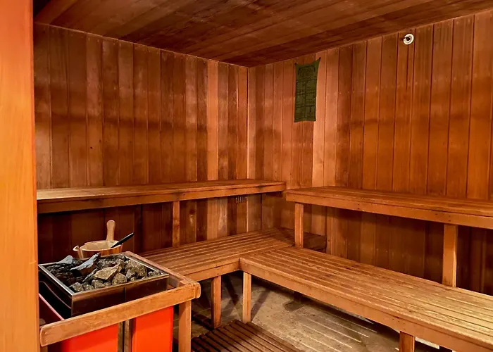 Boonoona Ski Lodge
