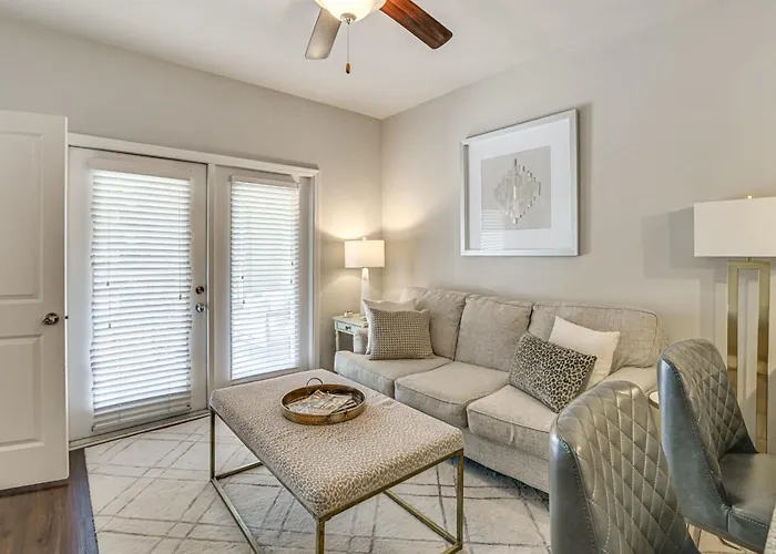 Cotton District Condo: Walkable Spot For Game Day!