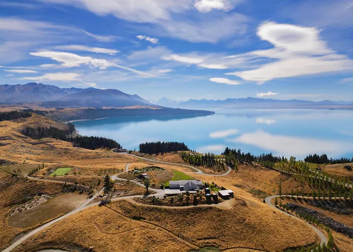Mt Cook Lakeside Retreat
