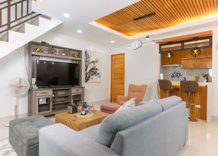 Casaprincesa- Solar- Full Airconditioned-Fast Wi-Fi- Pool Access