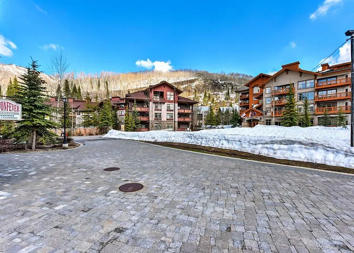 Ski-In/Ski-Out Solitude Condo W/ Rooftop Hot Tub!