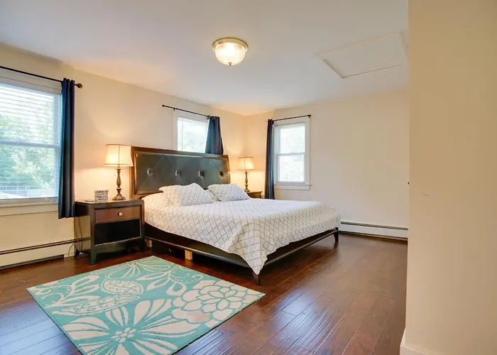 < 1 Mi To Beach: Family-Friendly Falmouth Home!
