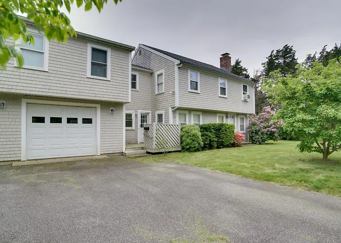 < 1 Mi To Beach: Family-Friendly Falmouth Home!